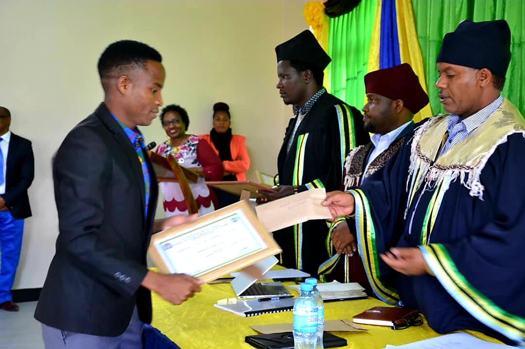 Butemine School — awards photo